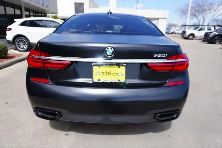 $32988 : BMW 7 Series 2018 750i 4dr S image 5