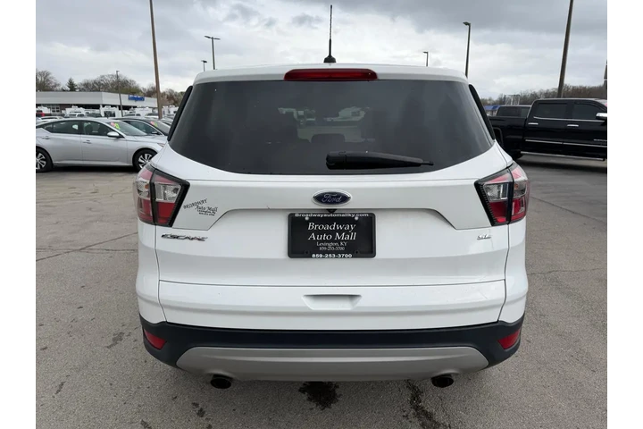 $6980 : 2017 Escape SE image 3