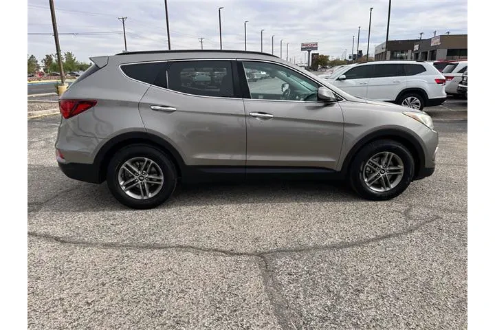$10218 : Hyundai SANTA FE Sport 2017 image 9