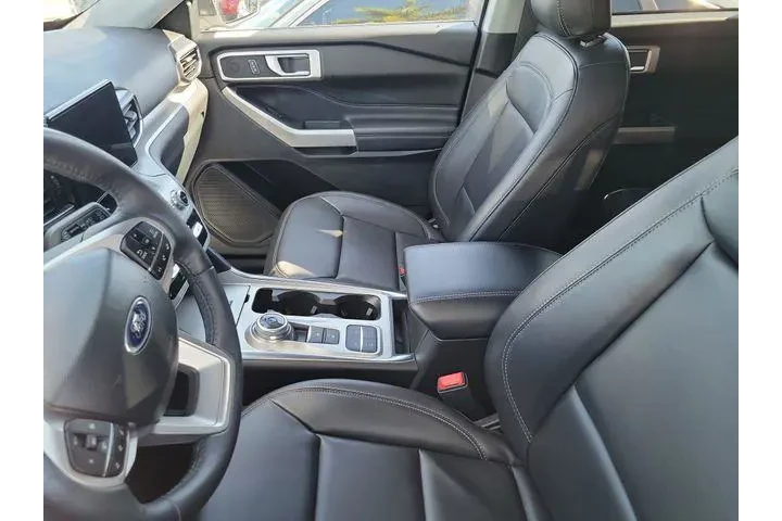 $26990 : Ford Explorer 2023 XLT 4dr S image 10