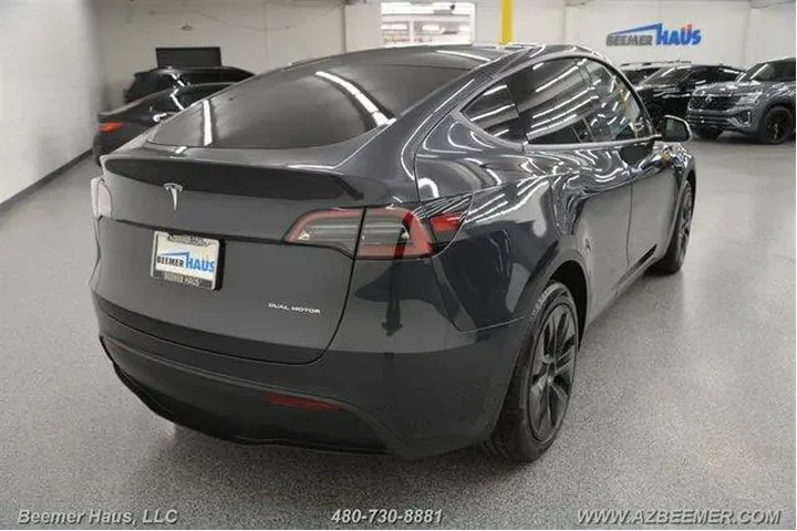 $28998 : Tesla Model Y 2024 AWD Long image 9