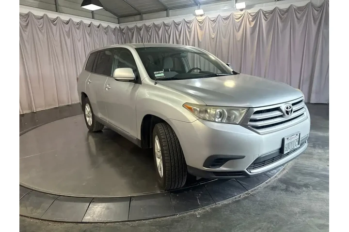 $8999 : Toyota Highlander 2012 Base image 2