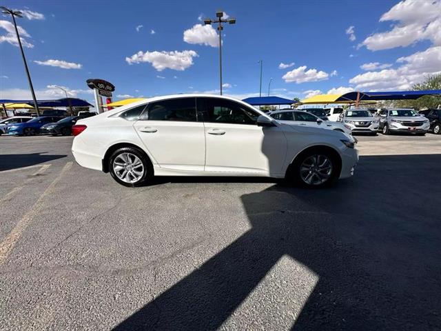 $18995 : Pre-Owned 2020 Accord LX Seda image 5