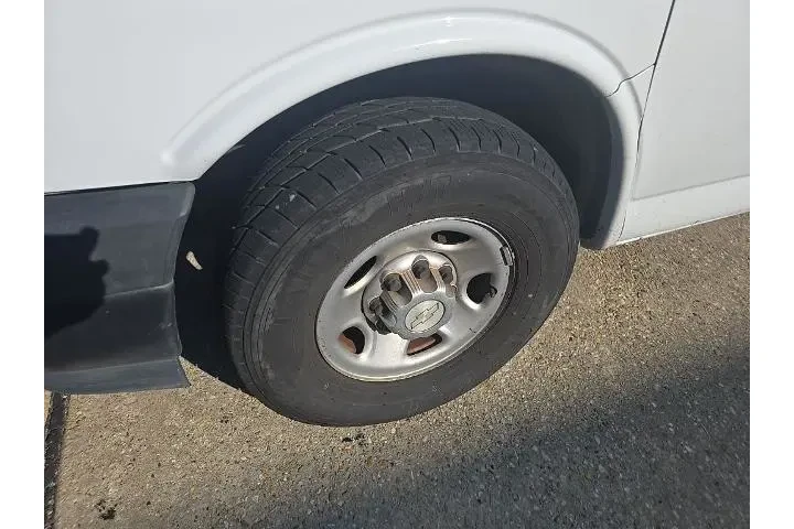 $21980 : Chevrolet Express 2018 2500 image 4