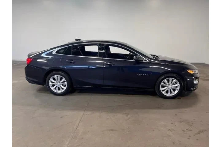$16299 : Chevrolet Malibu 2023 LT 4dr image 2