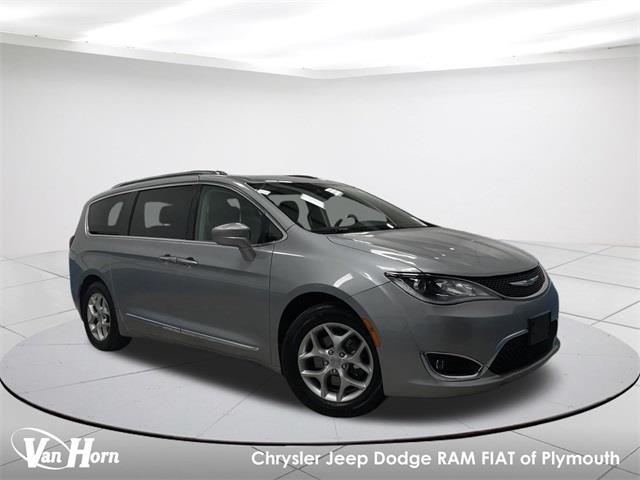 $14190 : Pre-Owned 2018 Pacifica Touri image 1