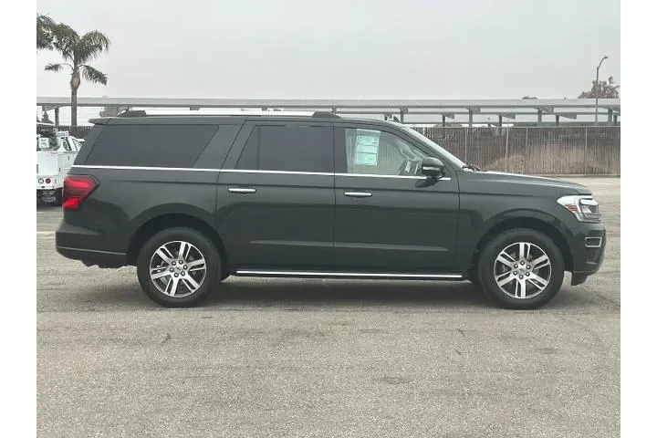 $36945 : Ford Expedition MAX 2022 4x4 image 2