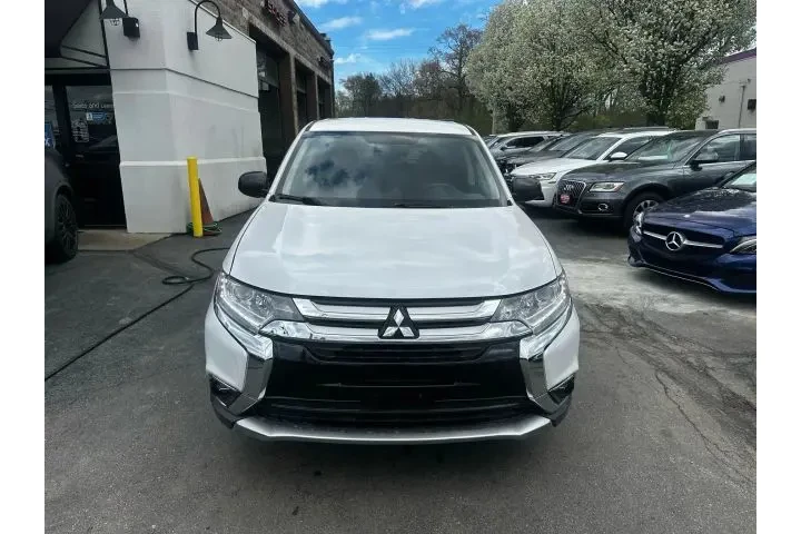 $13995 : 2017 OUTLANDER image 5