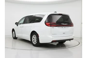 $24998 : Chrysler Pacifica 2023 Touri thumbnail