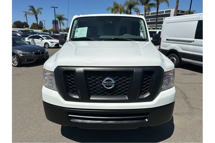 $29777 : 2019 NV Cargo S image 3