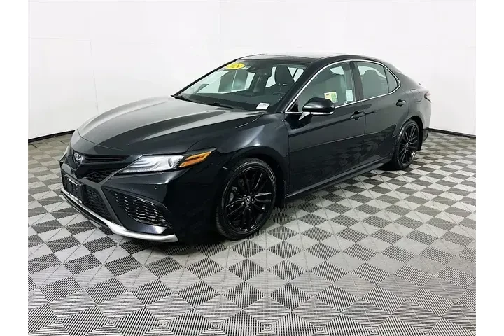 $33300 : Toyota Camry 2024 XSE V6 4dr image 3