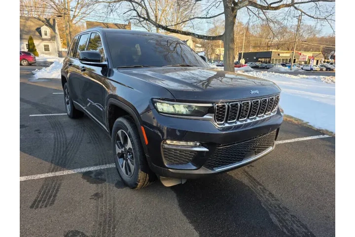 $33000 : 2024 Grand Cherokee 4xe image 1