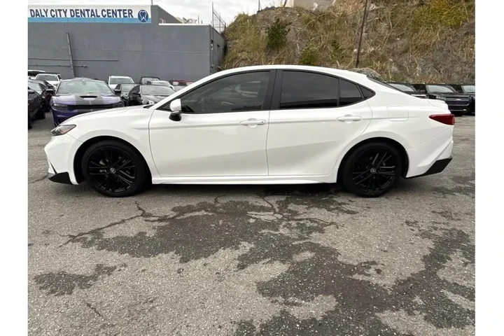 $29888 : Toyota Camry 2025 SE 4dr Sed image 5