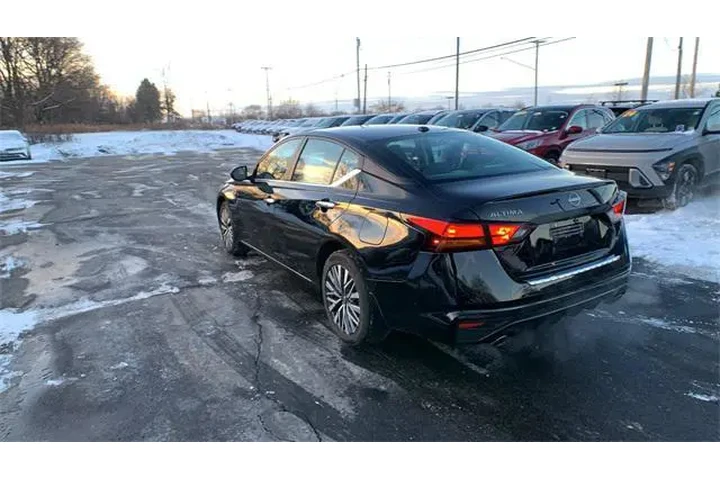 $26990 : Nissan Altima 2023 AWD 2.5 S image 3