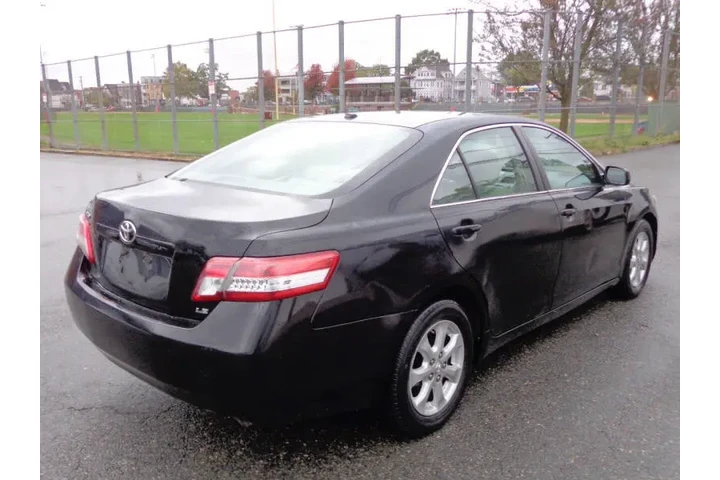 $4950 : 2011 Camry LE image 4