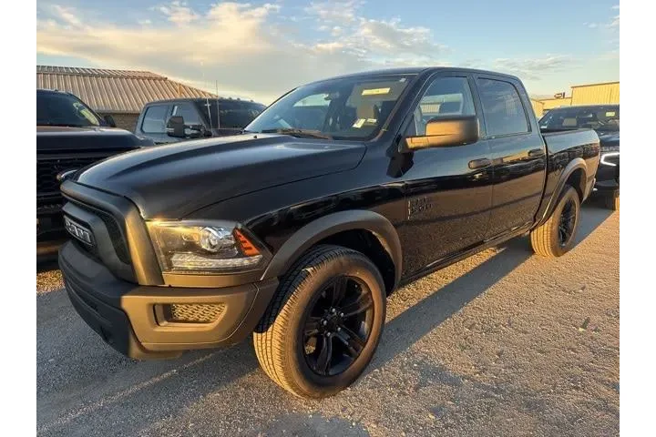 $29700 : Ram 1500 Classic 2024 4x4 SL image 1