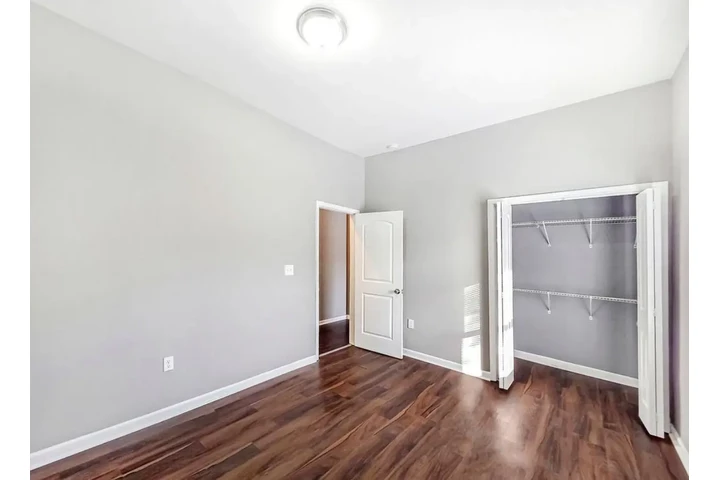 $1600 : 4 Bedrooms House in Atlanta GA image 7