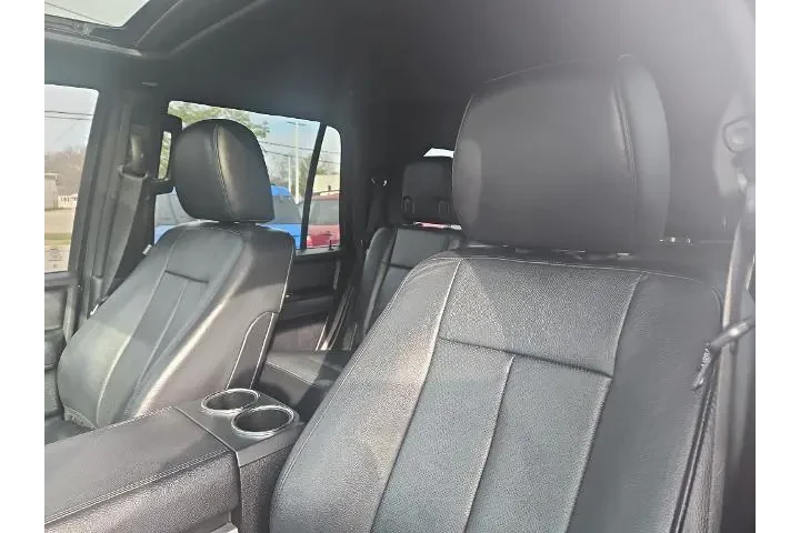 $13005 : Ford Expedition 2017 4x4 Lim image 9
