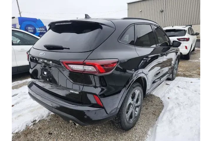 $21943 : Ford Escape 2023 AWD ST-Line image 6