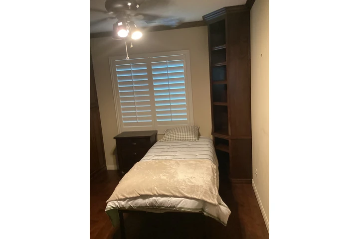 $965 : 1Rec Amueblada en Casa+Wifi=$1 image 2