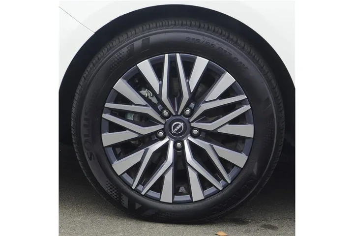 $21984 : 2025 Altima SV image 10