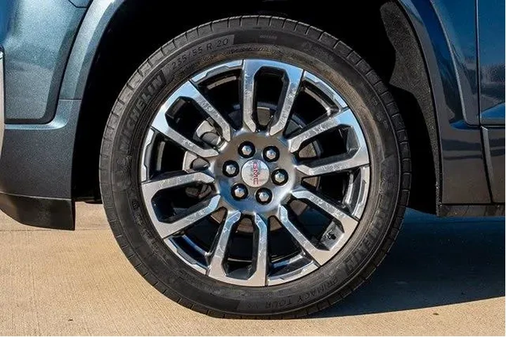 $27479 : GMC Acadia 2020 Denali 4dr S image 8