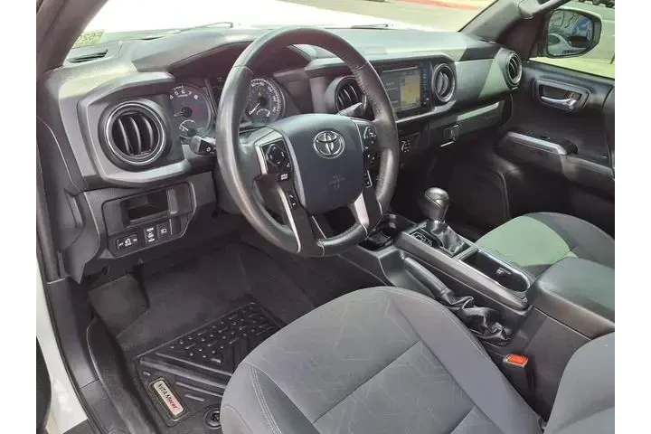 $27999 : Toyota Tacoma 2019 4x2 TRD O image 3