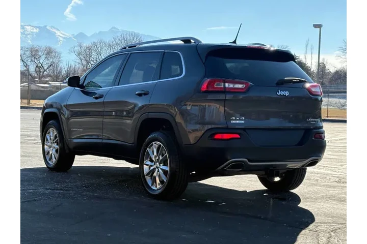 $9900 : 2015 Cherokee Limited image 4
