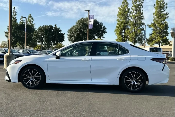 $21000 : Toyota Camry 2023 SE 4dr Sed image 6