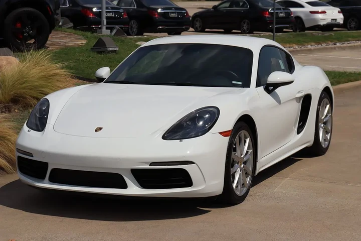 $48974 : 2019 718 Cayman image 5