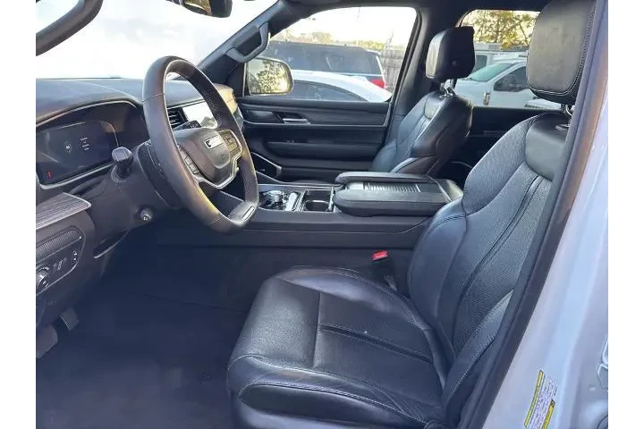 $37813 : Jeep Wagoneer L 2024 4x2 Ser image 6