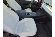 $25991 : Tesla Model 3 2022 AWD Long thumbnail