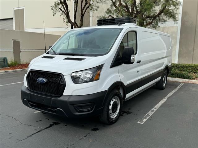 2021 Transit 150 Van Low Roof image 4