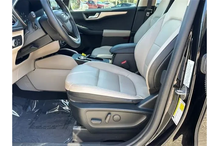 $17598 : Ford Escape 2020 SEL 4dr SUV image 9