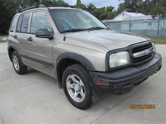 $7495 : 2003 Tracker image 2