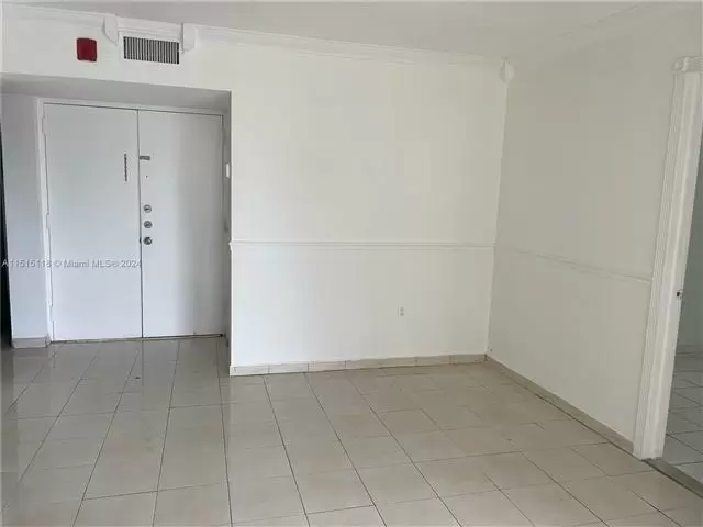 $2350 : Rento en Miami- west chester image 5
