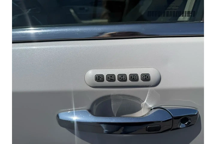 $11999 : 2014 MKX image 9