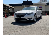2017 Taurus SEL thumbnail