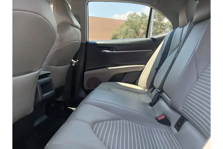 $22900 : 2022 Camry SE image 8