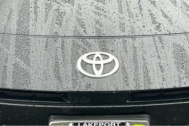 $28908 : Toyota Camry 2025 SE 4dr Sed image 6