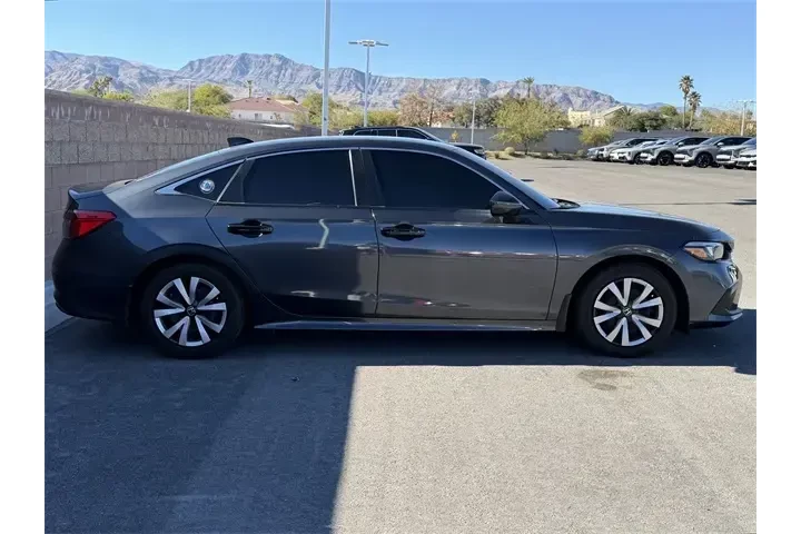 $21988 : Honda Civic 2024 LX 4dr Seda image 5