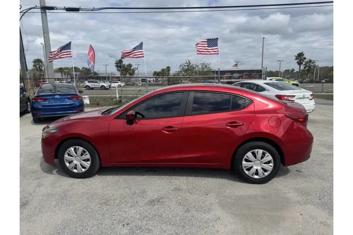 $9797 : 2018 MAZDA3 Sport image 10