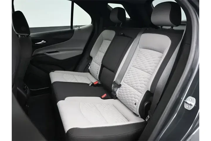 $17576 : Chevrolet Equinox 2021 LS 4d image 10