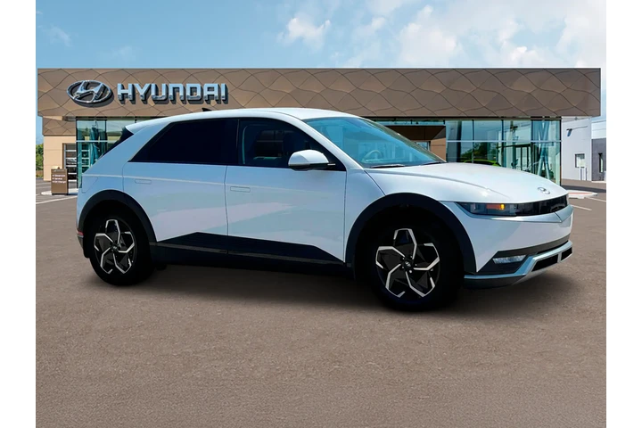 $22988 : Hyundai IONIQ 5 2024 SE 4dr image 10