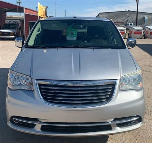 $6997 : Chrysler Town and Country Tou image 3