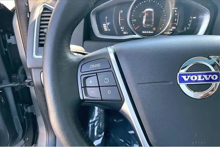 $12991 : Volvo XC60 2017 T5 Inscripti image 10