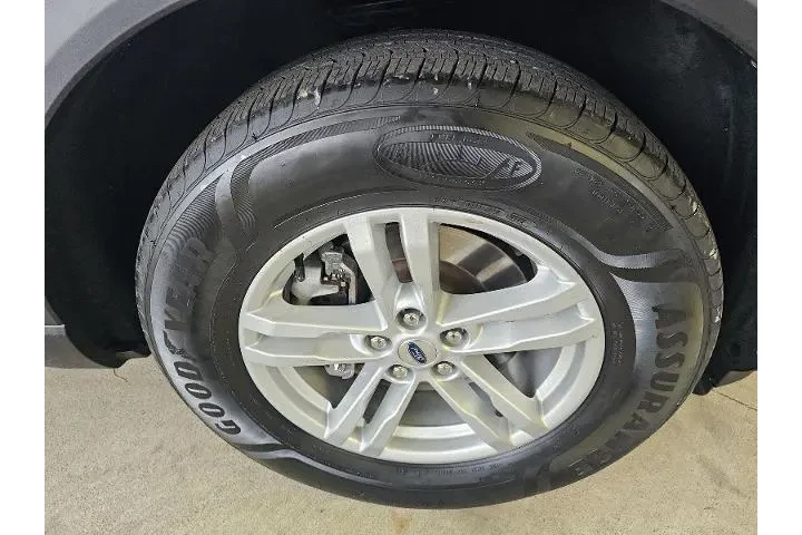 $27990 : Ford Explorer 2022 AWD XLT 4 image 9