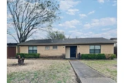 $900 : Charming 3-bedroom home thumbnail