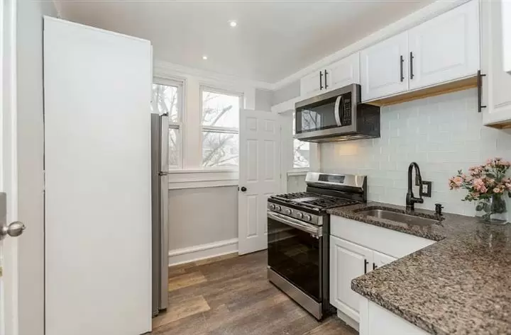 $1400 : Outstanding 2bd/1ba apartment image 4