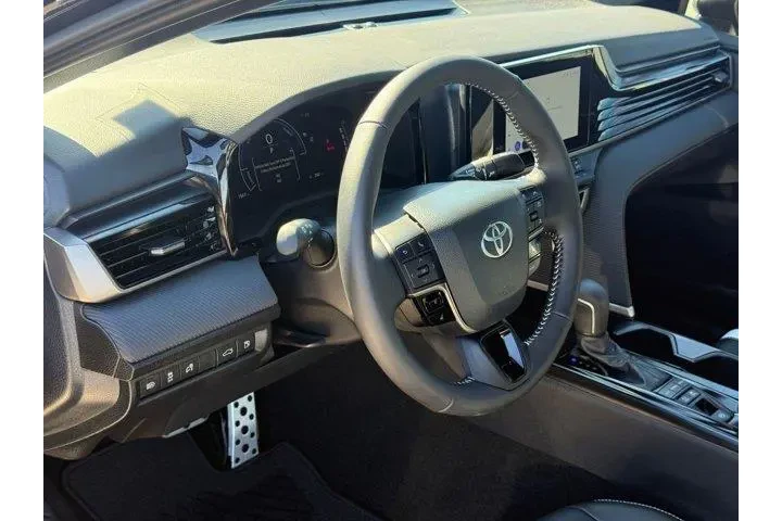 $32499 : Toyota Camry 2026 SE 4dr Sed image 4